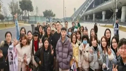 孔德自2025年11月起全勤参与俱乐部与国家队赛事